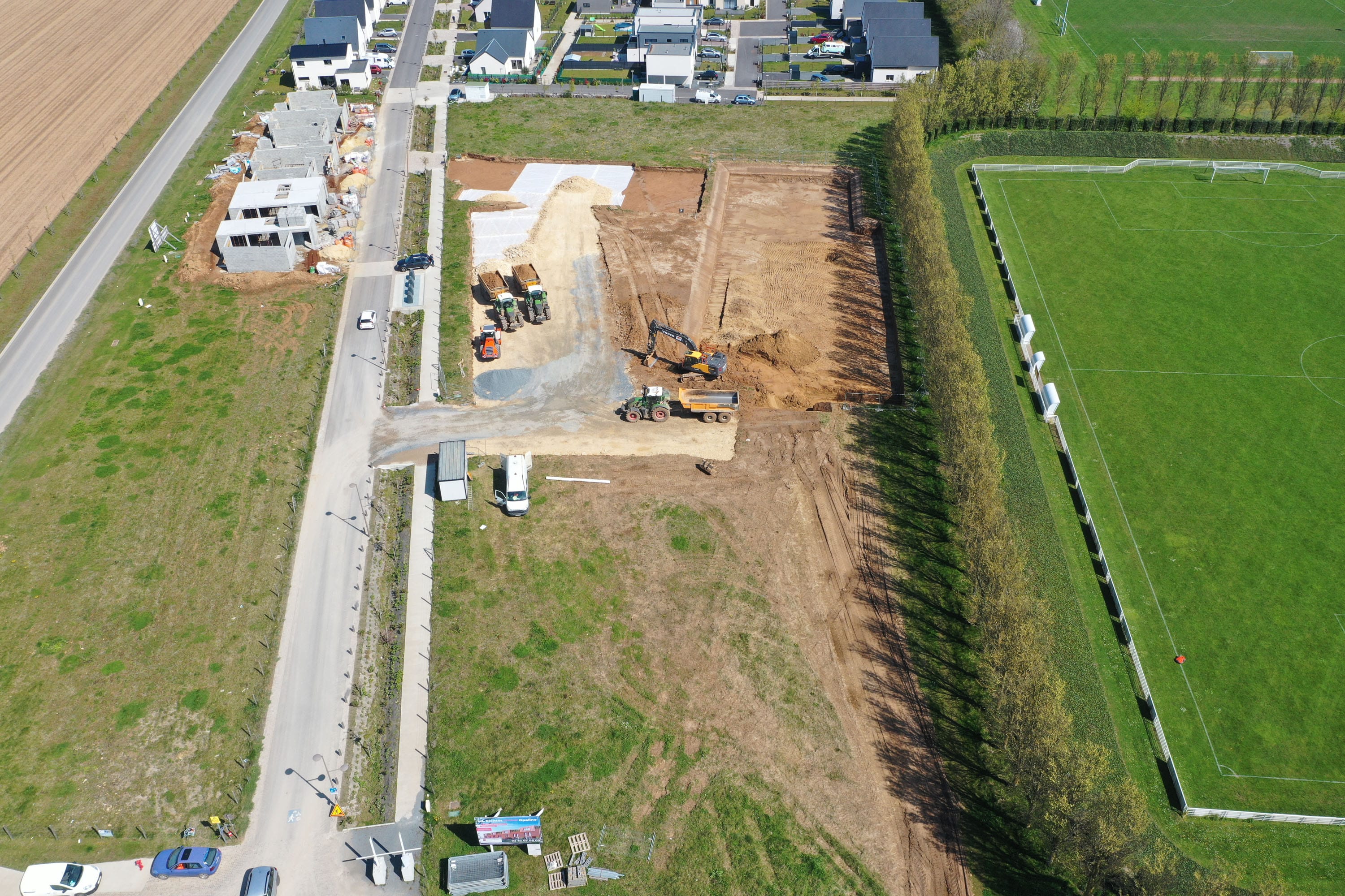 Phase de terrassement vu du ciel pour notre opération Opaline